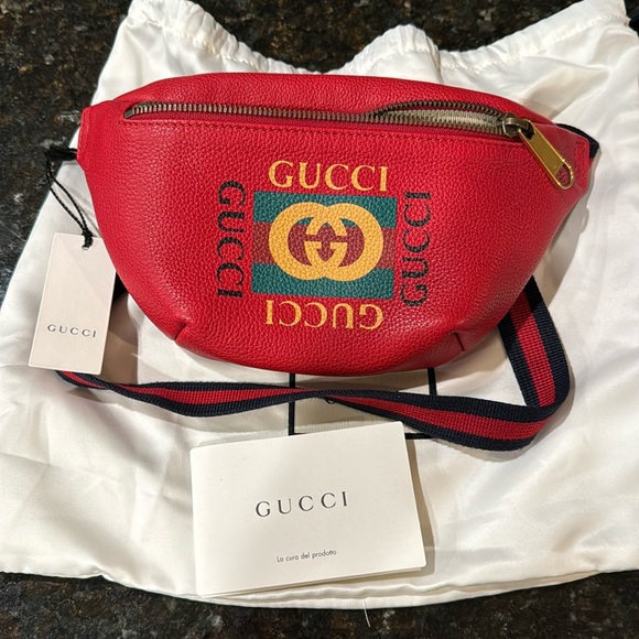 Gucci Handbags - Gucci Fanny pack small size 90